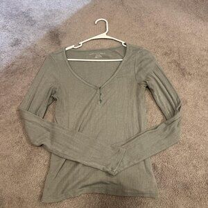 Medium American Eagle Sweater! Only worn twice
